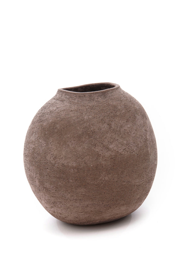 CERAMIC VASE