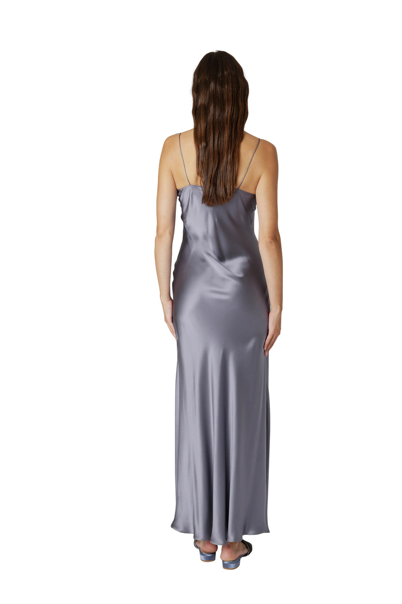 LONG SLEEVELESS DRESS