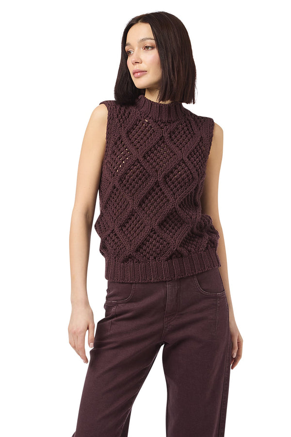 SLEEVELESS SWEATER
