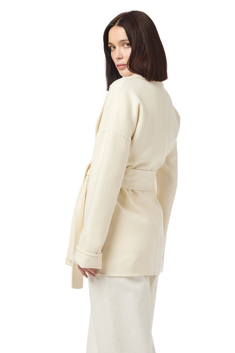 SHORT COAT WITH BELT